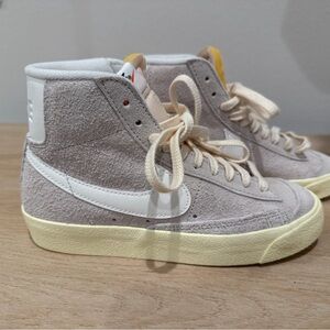 Brand New Nike High-Top Sneakers in Light Tan and White